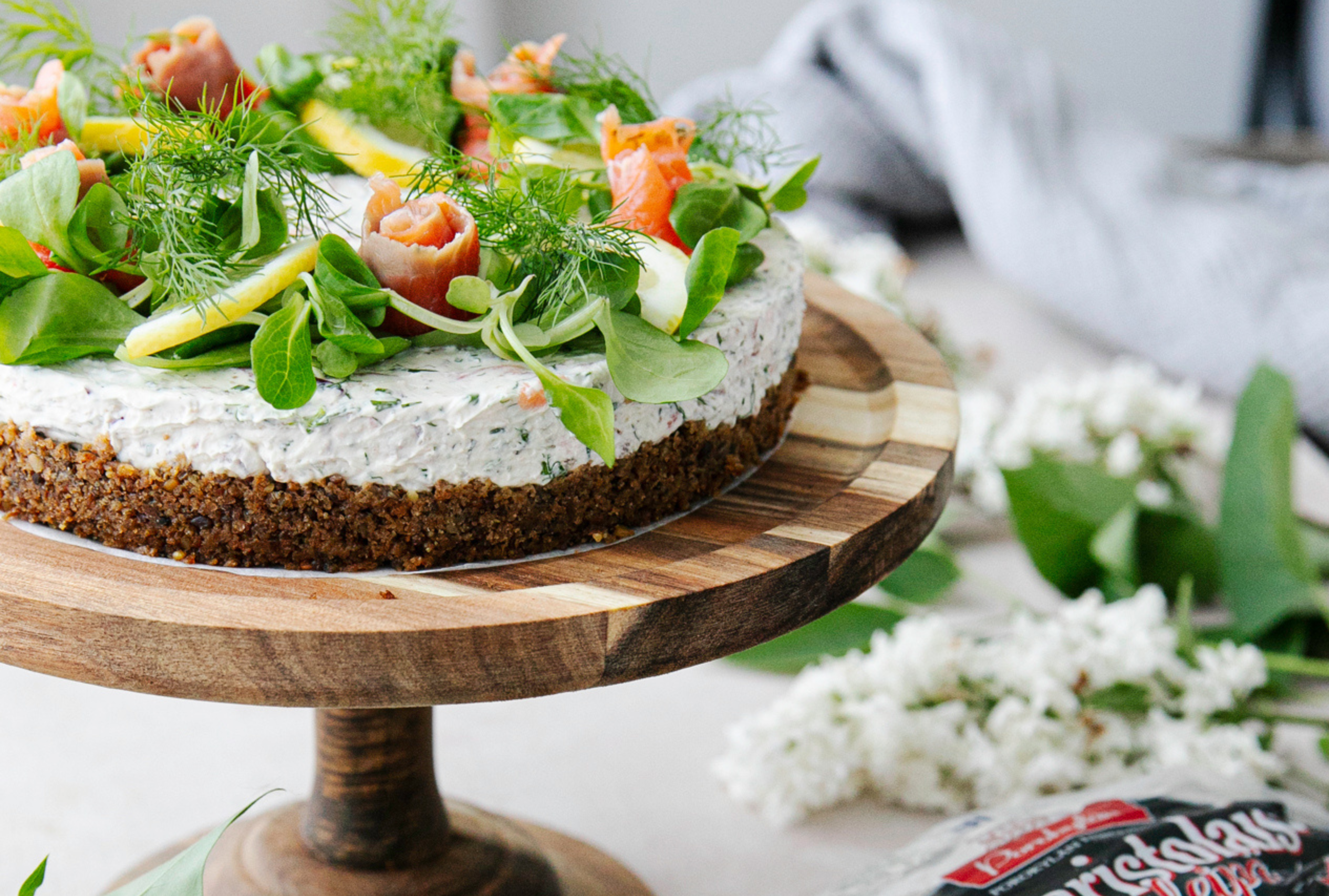 Saaristolaisleipä-graavilohikakku